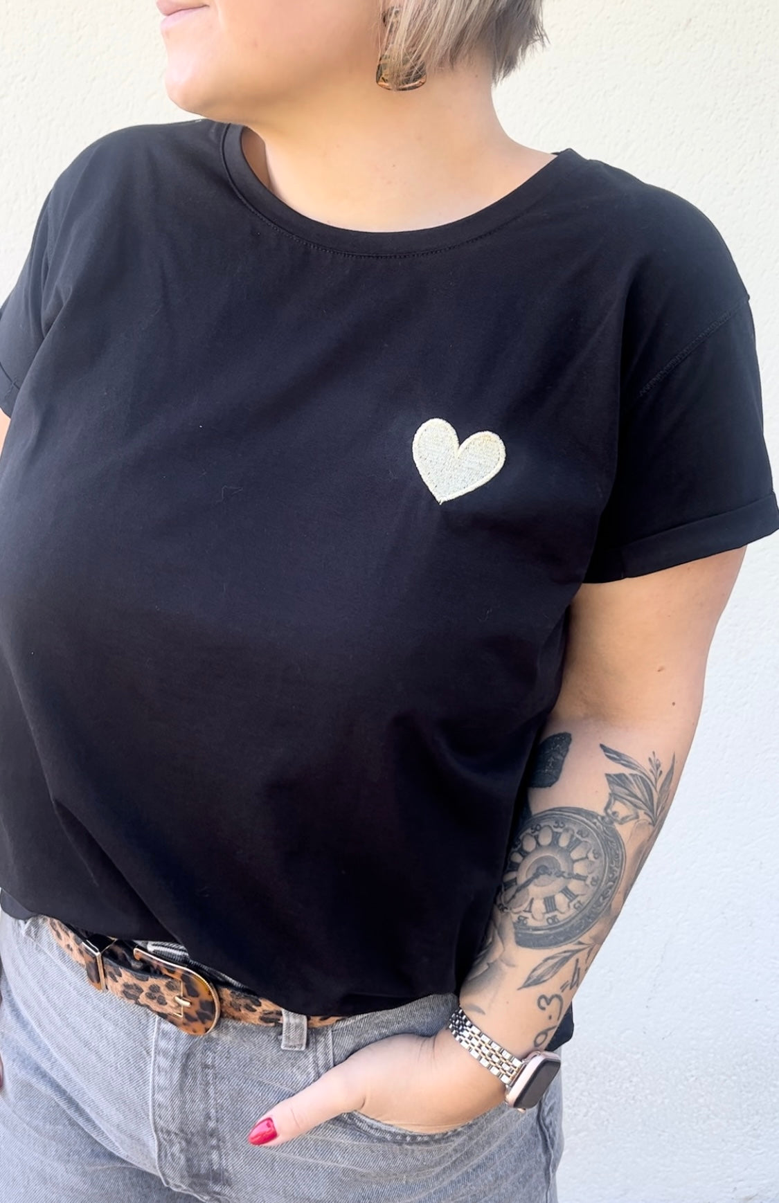 T-shirt noir coeur doré