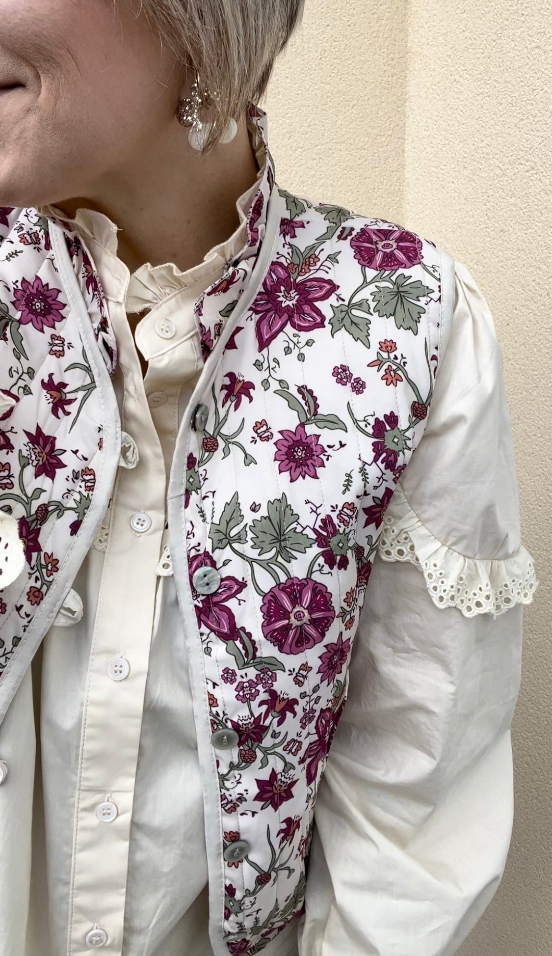 Veste sans manches fleuris rose