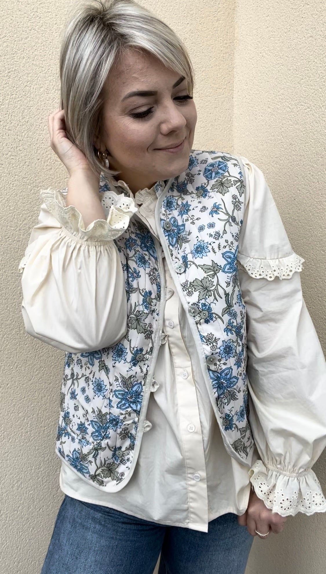 Veste sans manches fleuris bleu ciel