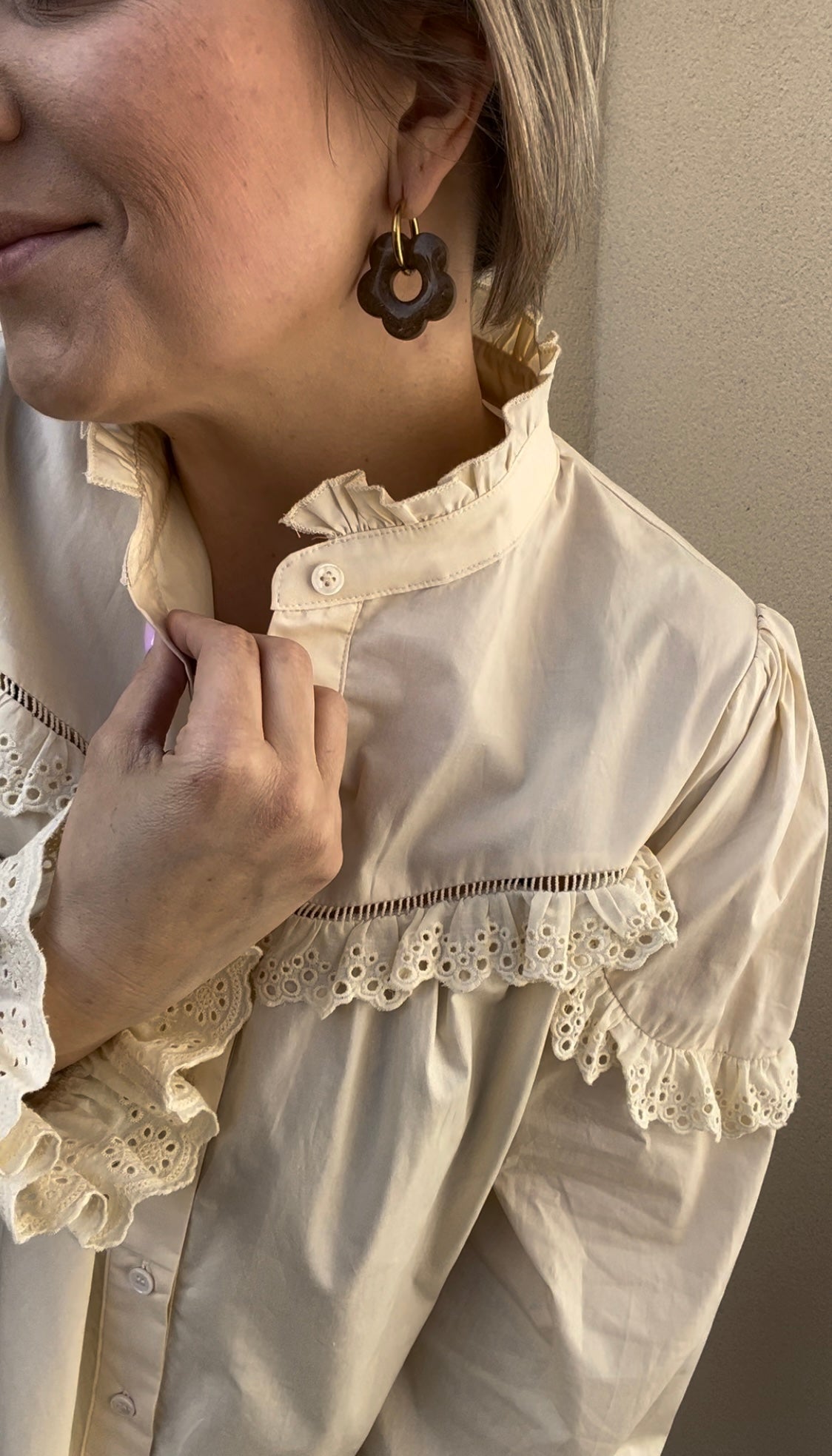 Blouse en dentelle écru