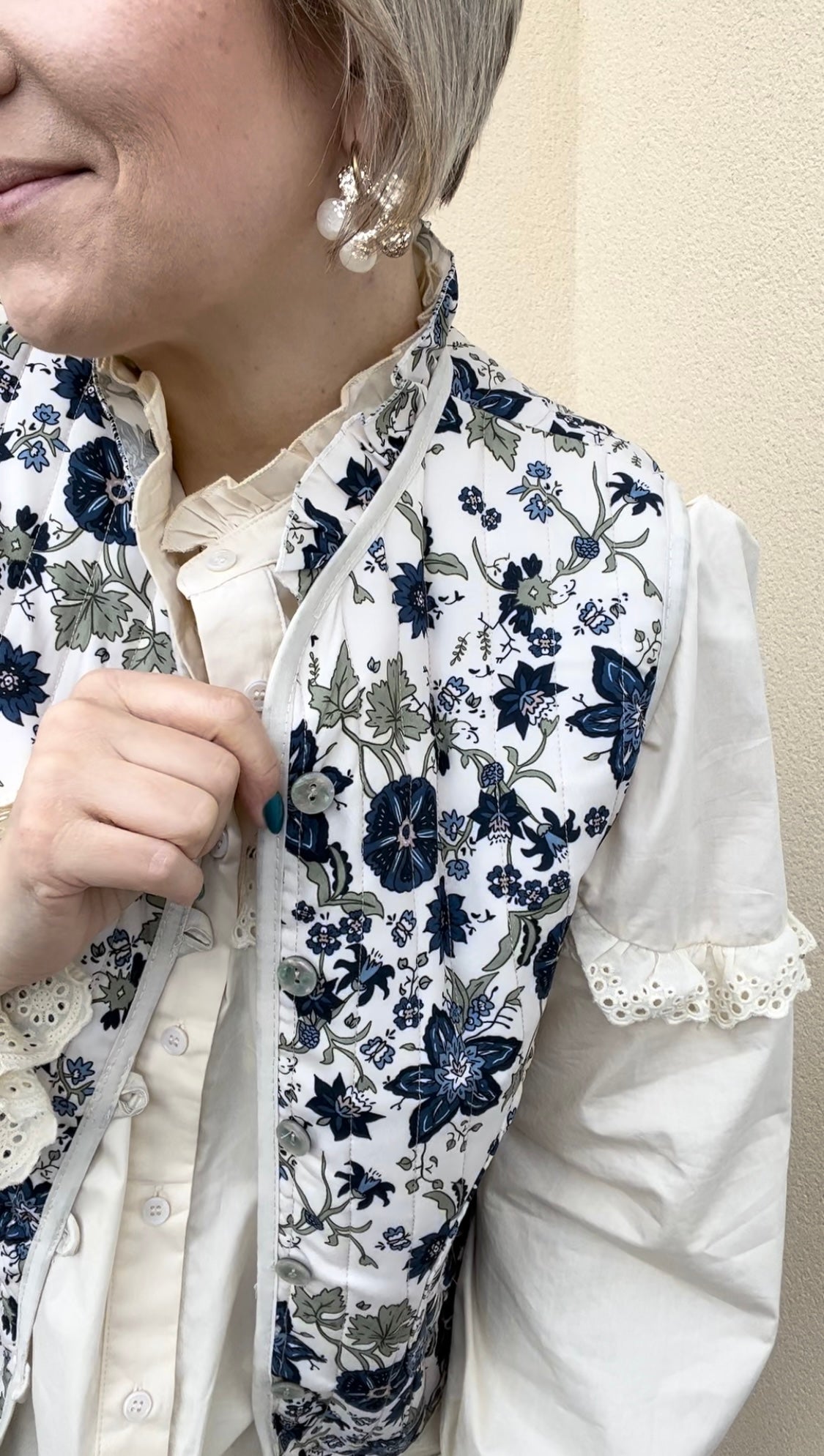 Veste sans manches fleuris marine