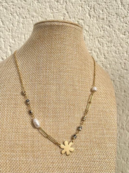 Collier fleurs