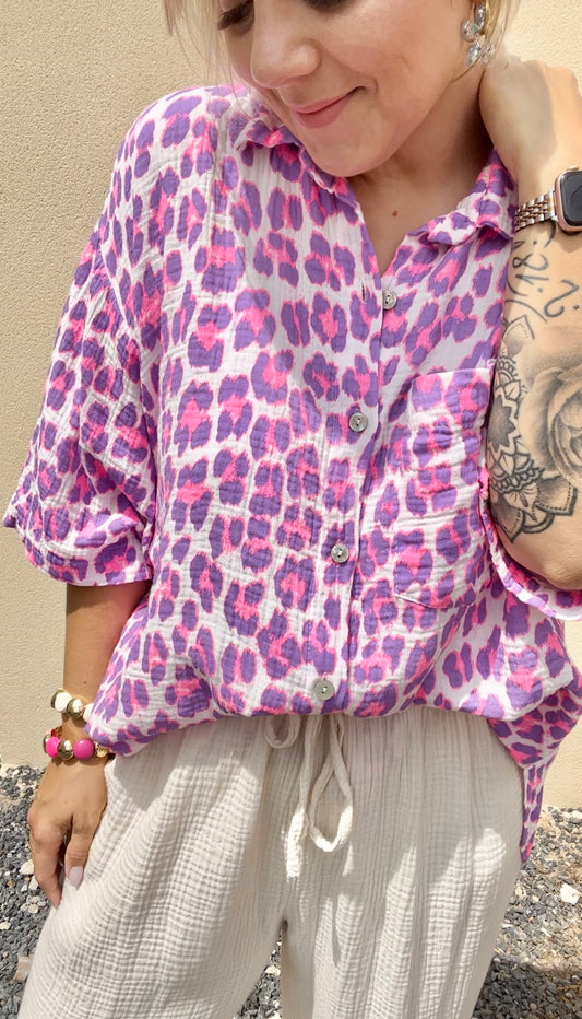 Chemise léopard violet/rose fluo