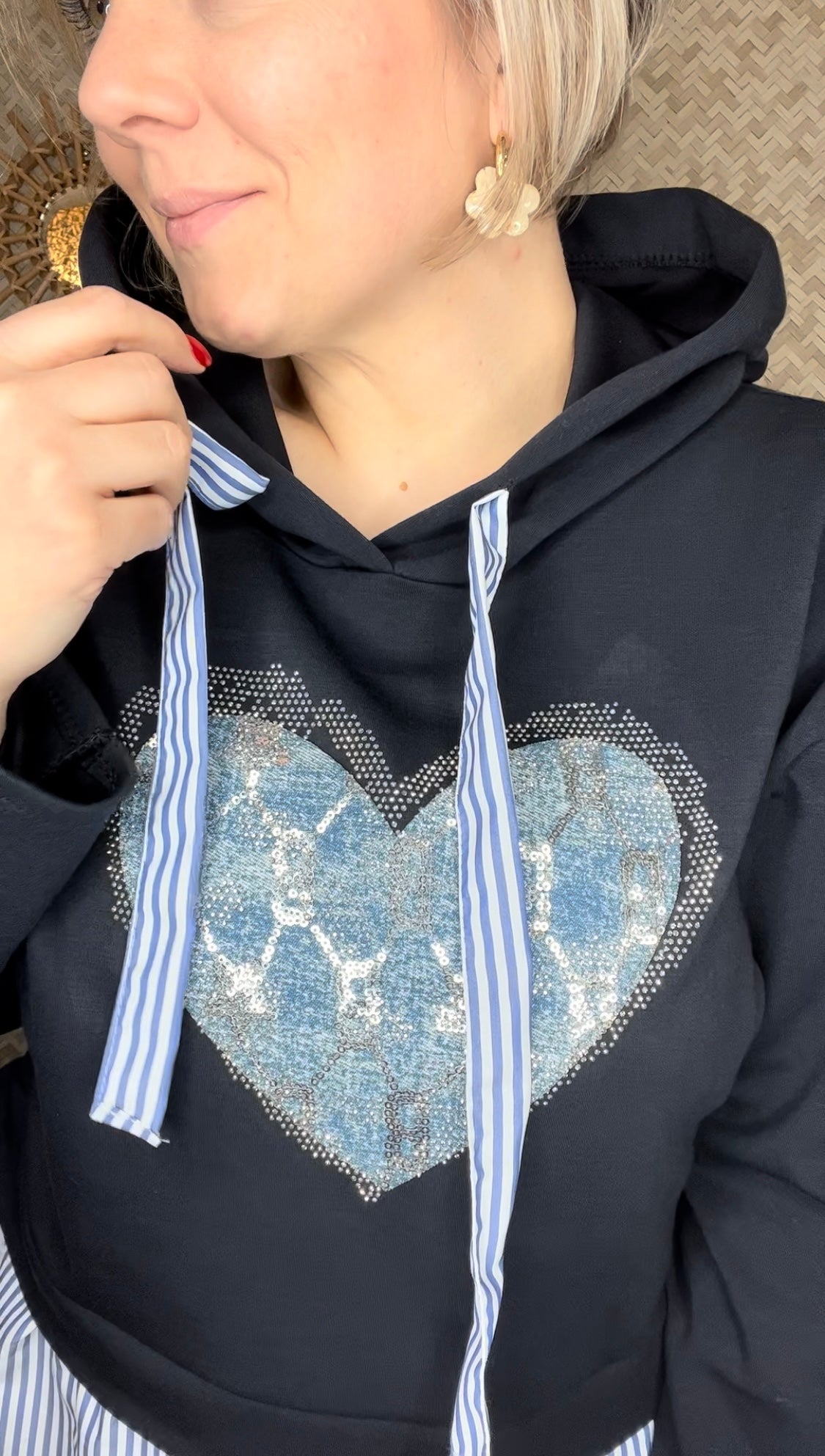 Sweat coeur bleu marine