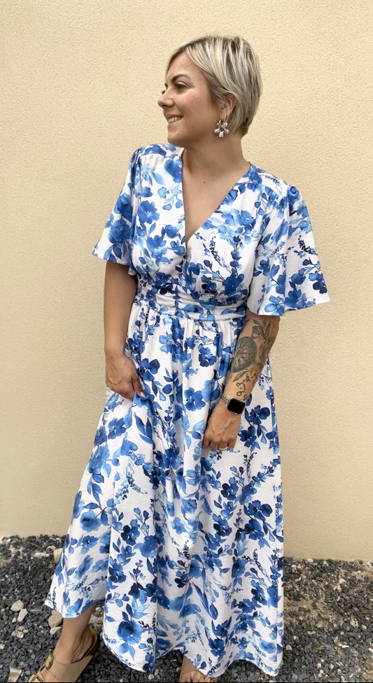 Robe bleue fleurie